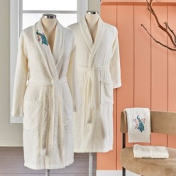 Taç Anna Bambu 4'lü Aile Bornoz Seti Ekru